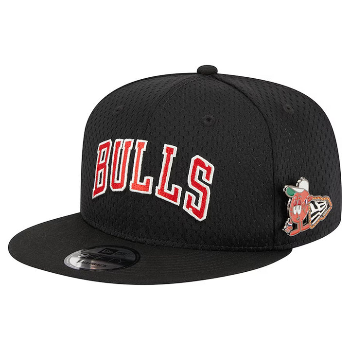 Chicago Bulls New Era Black Post-Up Pin Mesh 9FIFTY Snapback Hat