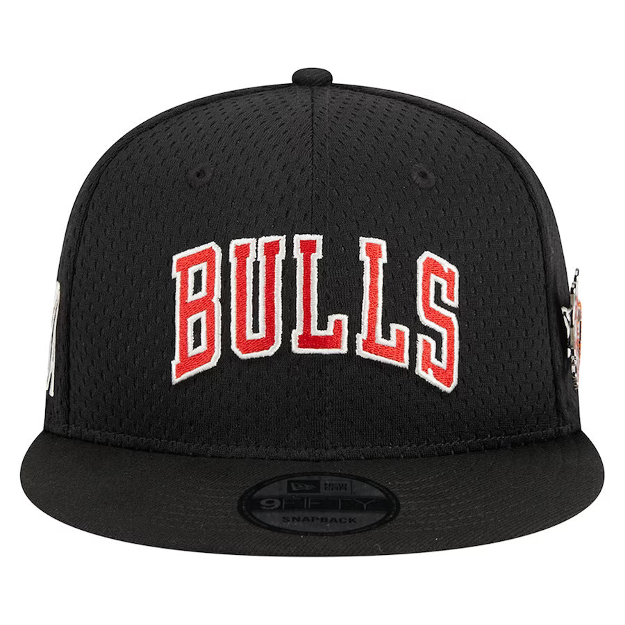 Chicago Bulls New Era Black Post-Up Pin Mesh 9FIFTY Snapback Hat