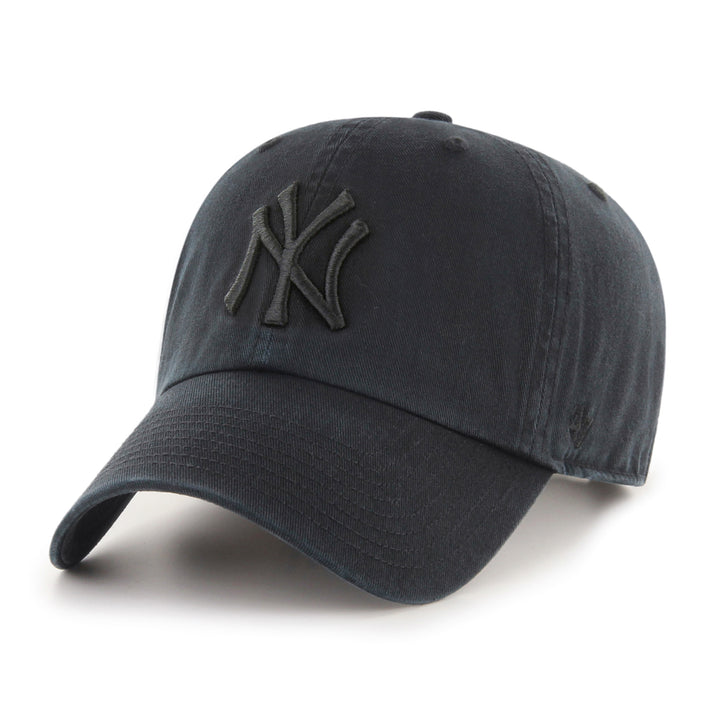 New York Yankees Clean Up Adjustable Cap - Double Black Hat