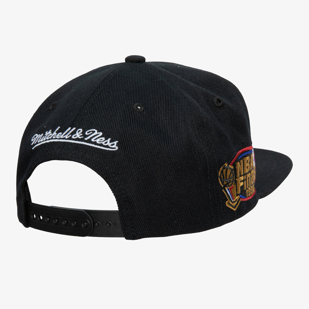 Chicago Bulls Mitchell & Ness HWC Chicago Bulls NBA Top Spot Snapback Hat Adjustable Cap - Black - 1998 NBA Finals Side Patch - Hardwood Classics