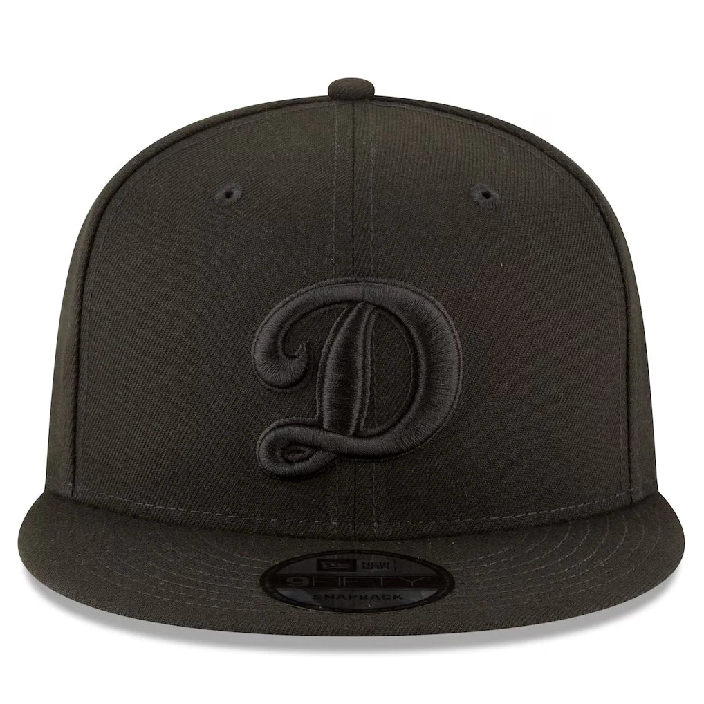 Los Angeles Dodgers New Era 2025 World Series Champions Side Patch 9FIFTY Snapback Hat - Black/Black Gold