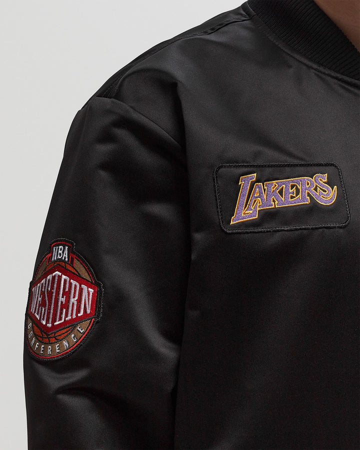 Los Angeles Lakers Mitchell & Ness Team Leader Satin Bomber black JK8095-LALBLCK, product view 3