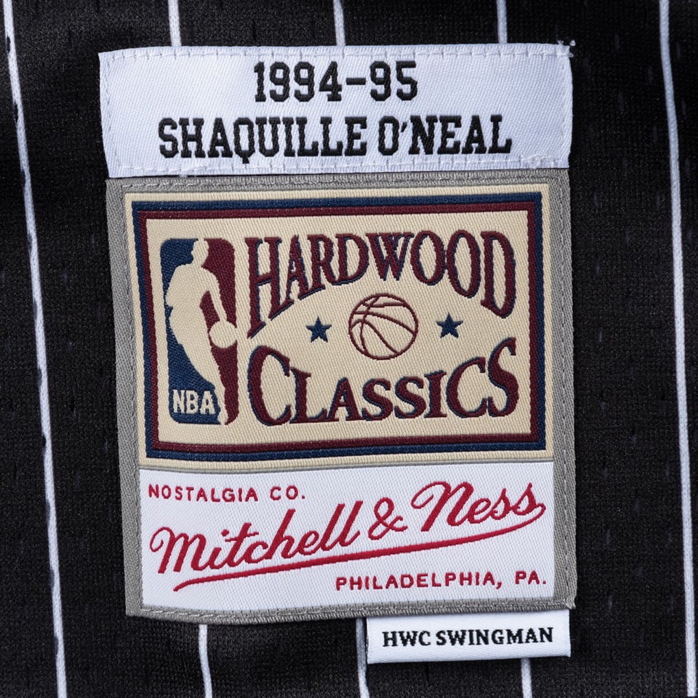 Mitchell & Ness Orlando Magic Shaquille O'Neal 1994-95 black Swingman jersey, manufacturer gallery image 3