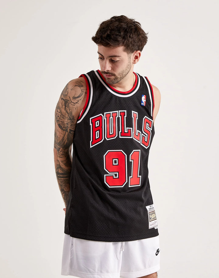 Chicago Bulls Mitchell & Ness Dennis Rodman 1997 Black Alternate Swingman Jersey — product image 1