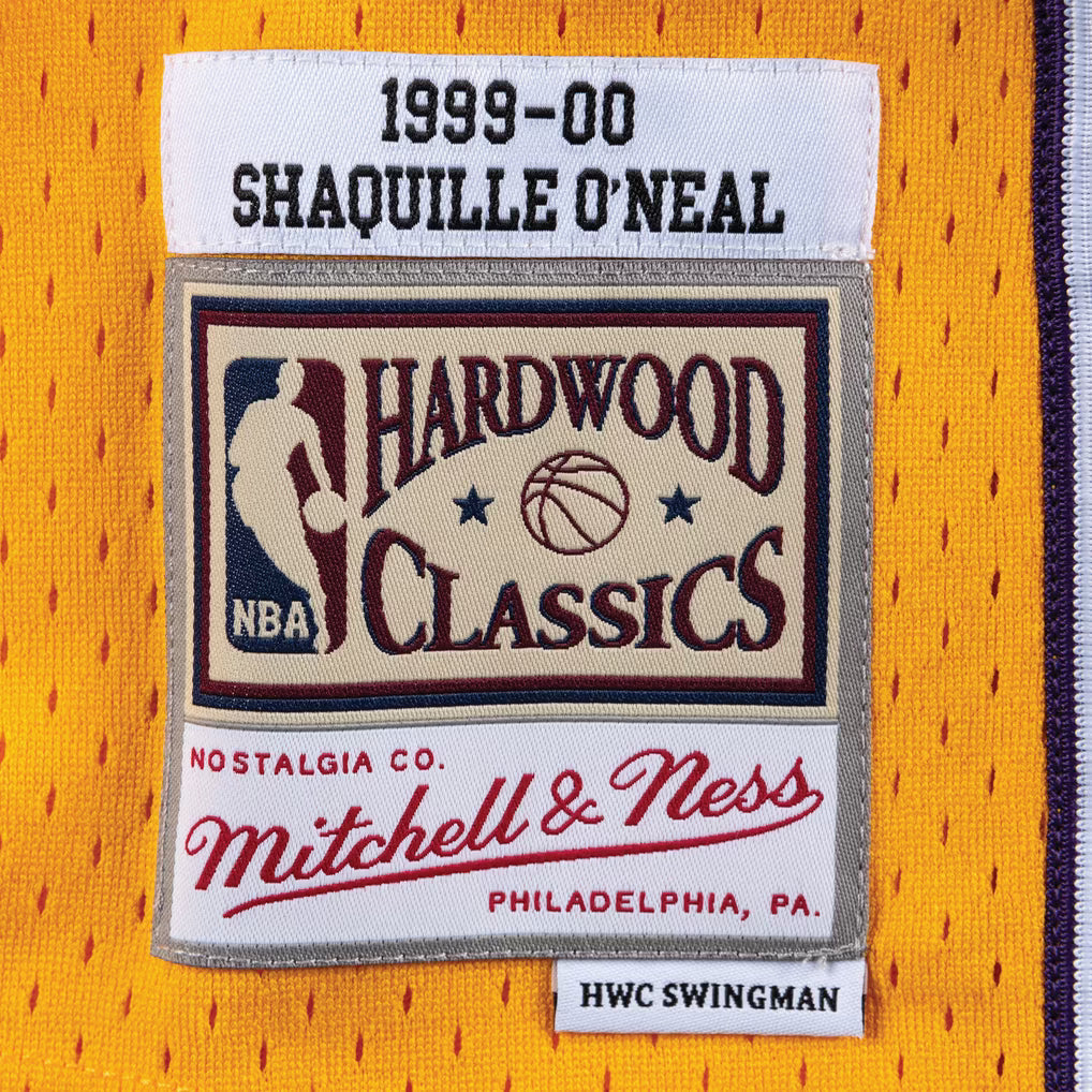 Los Angeles Lakers Mitchell & Ness Shaquille O'Neal 1999-00 Gold Swingman Jersey — product image 3