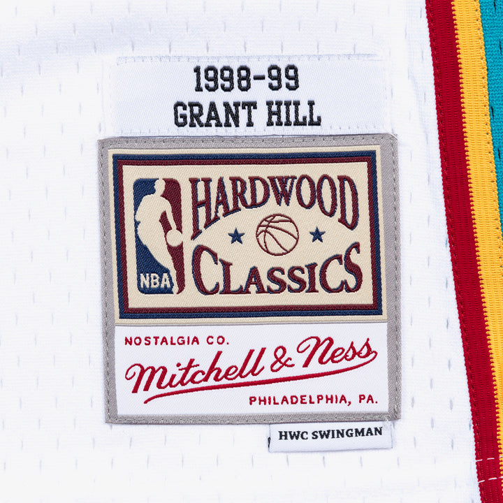 Detroit Pistons Mitchell & Ness Grant Hill #33 White 1998-99 Hardwood Classics Player Swingman Jersey
